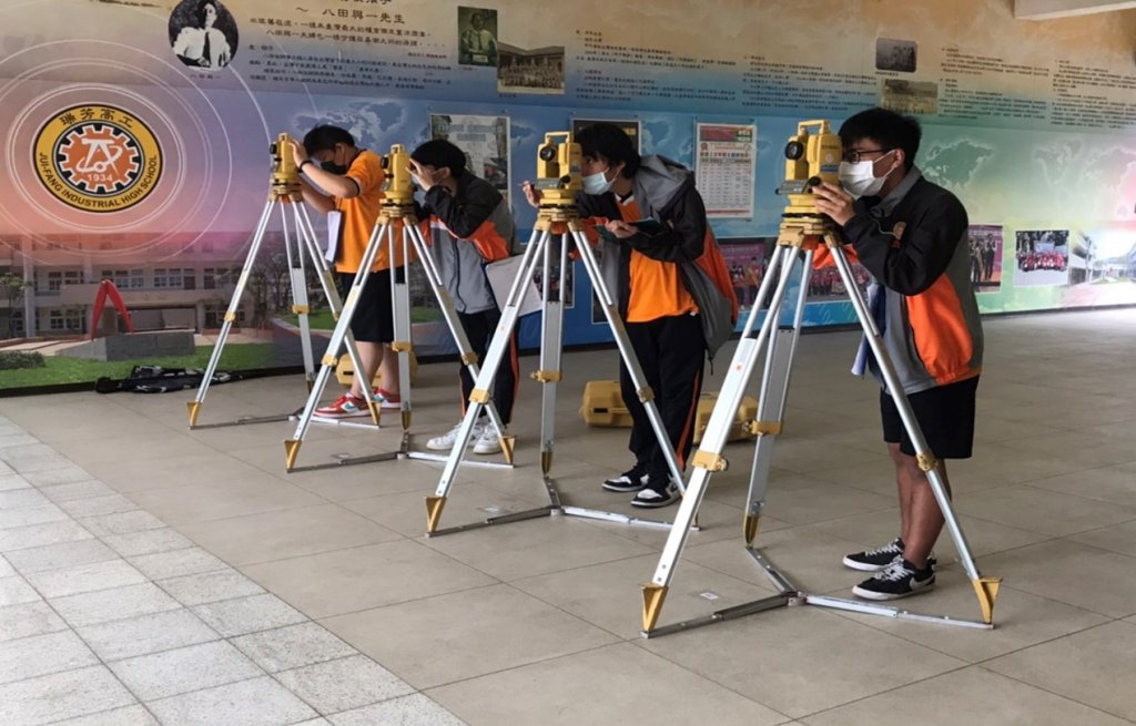 瑞芳高工將土木科更名為空間測繪科,期望培養更多測量、空間資訊應用、繪圖等領域的人才。