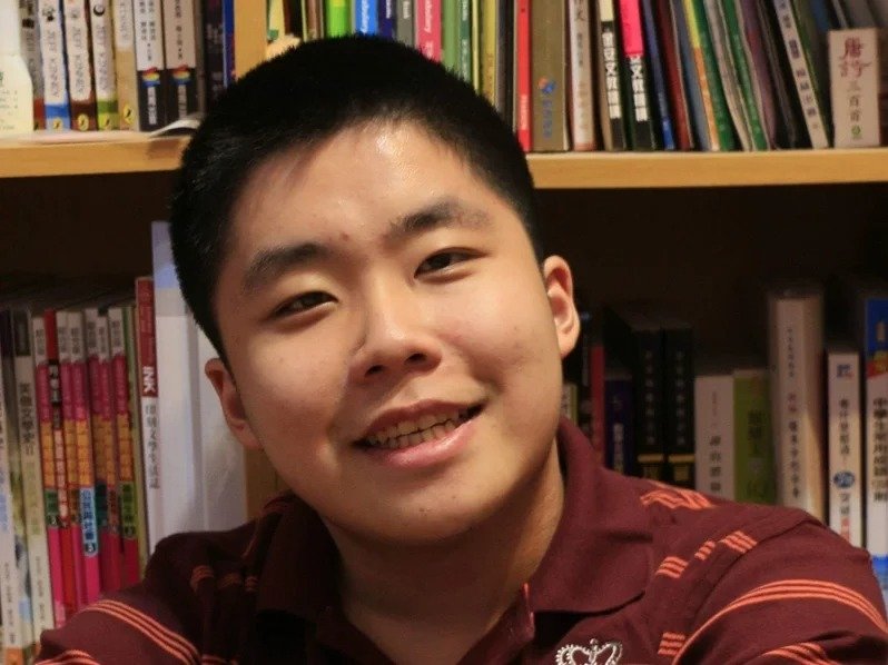自閉症作家游高晏109學年透過特殊選才錄取中央大學中文系。中央大學提供